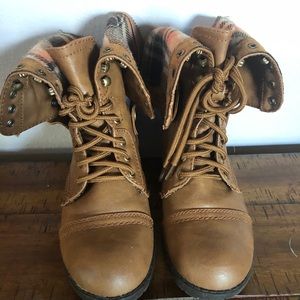 Women’s 5.5 boots